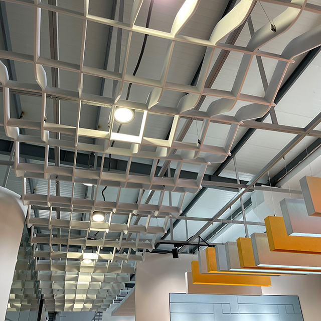 سقف صوتي متموج